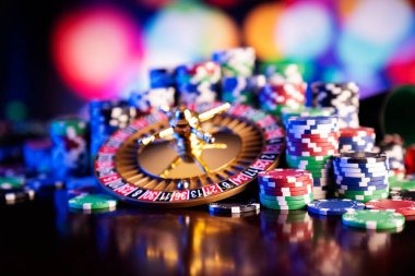 Popular games betting interface showing Dragon Tiger cards and Sic Bo dice outcomes